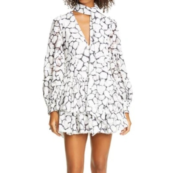 AVANTLOOK SLEEVE PRINTED LACE MINIDRESS IN WHITE BLACK - Picture 1 of 10